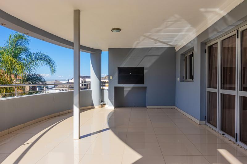 6 Bedroom Property for Sale in Blue Valley Golf Estate Gauteng