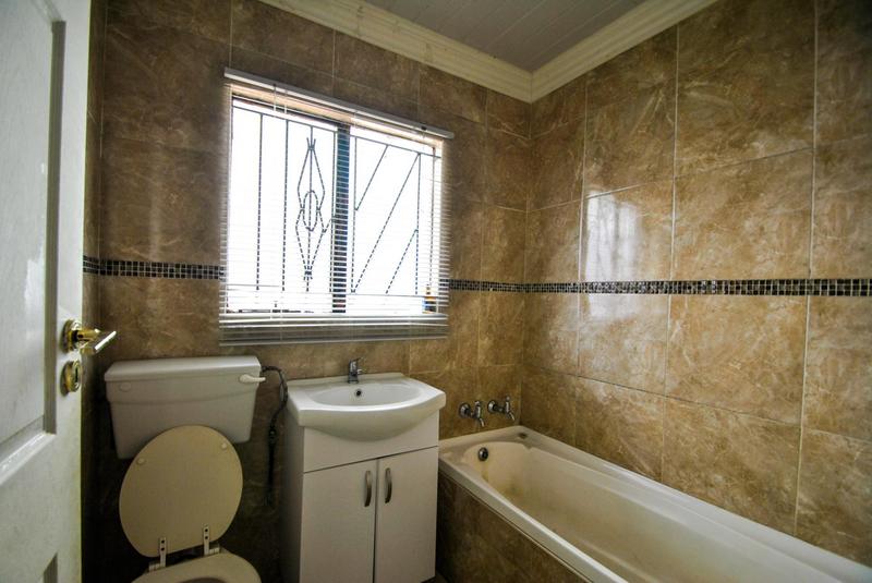 3 Bedroom Property for Sale in Protea Glen Gauteng