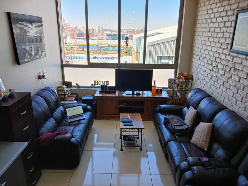 To Let 1 Bedroom Property for Rent in Braamfontein Gauteng