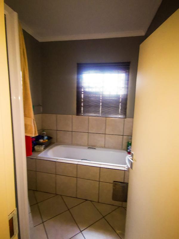 3 Bedroom Property for Sale in Dawn Park Gauteng