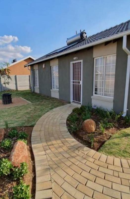 2 Bedroom Property for Sale in Savanna City Gauteng