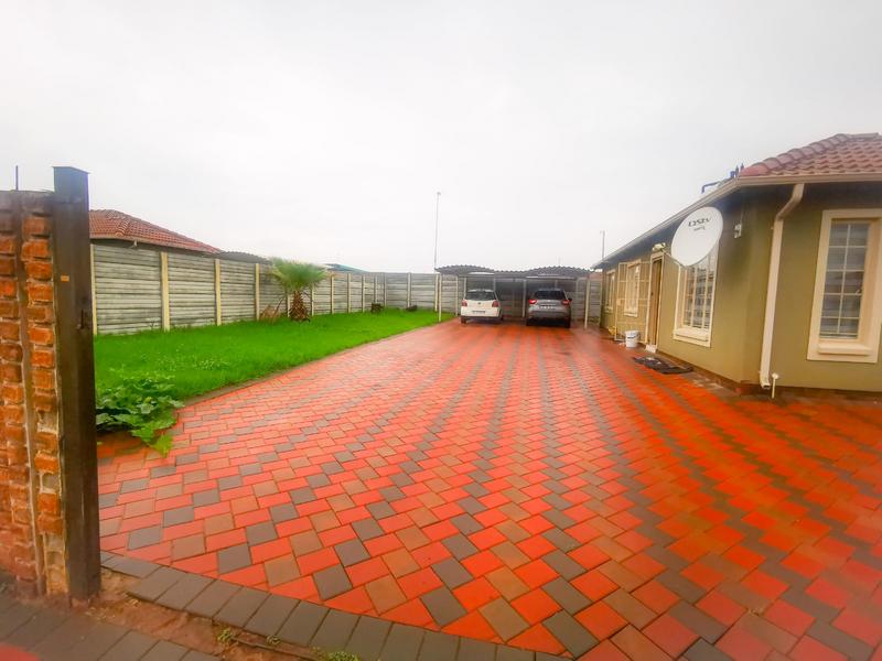 3 Bedroom Property for Sale in Sky City Gauteng