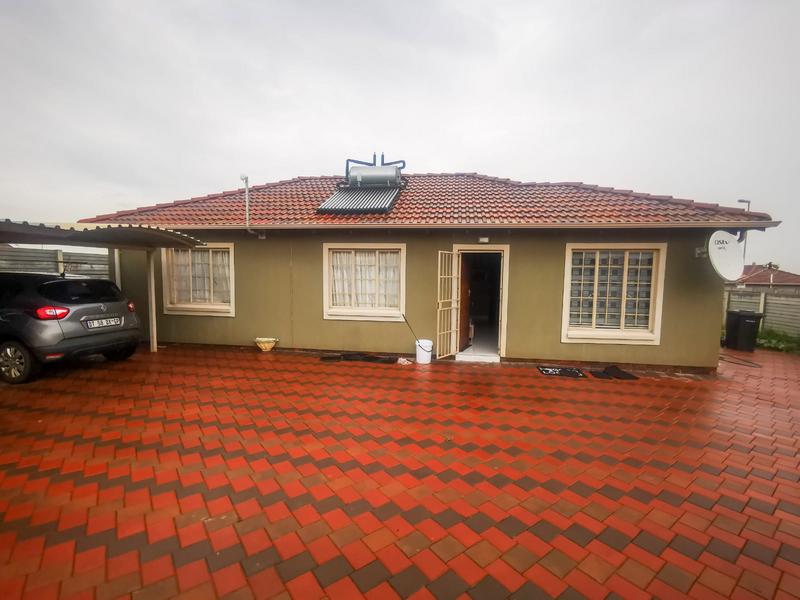 3 Bedroom Property for Sale in Sky City Gauteng