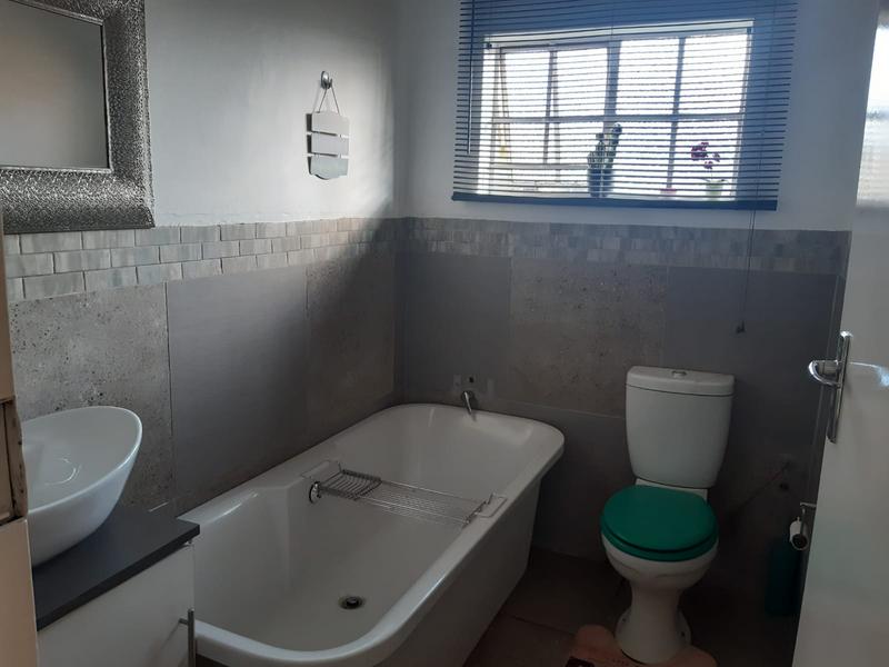 4 Bedroom Property for Sale in Groeneweide Gauteng