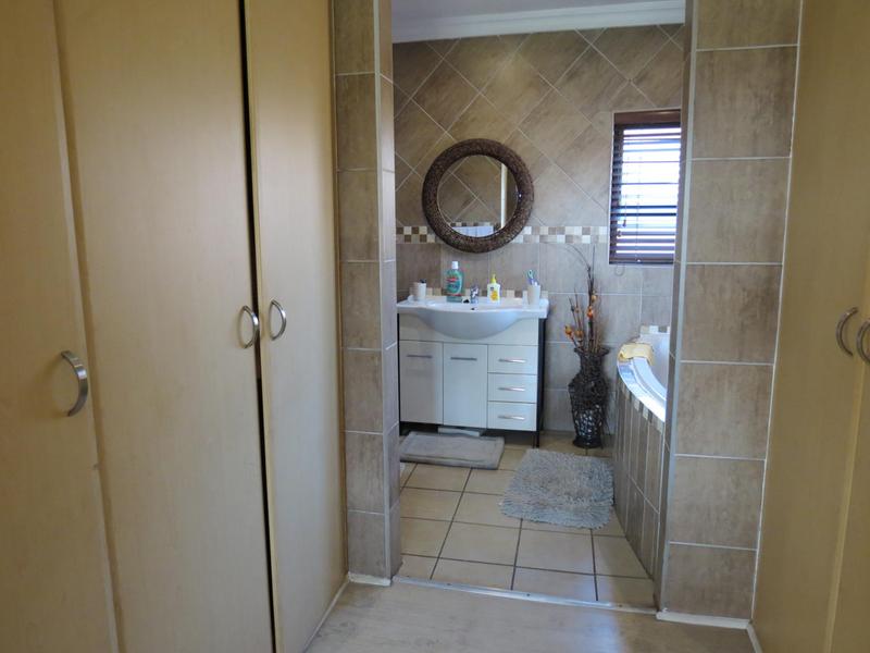 3 Bedroom Property for Sale in Sunward Park Gauteng