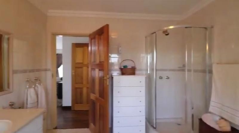 5 Bedroom Property for Sale in Glenvista Gauteng