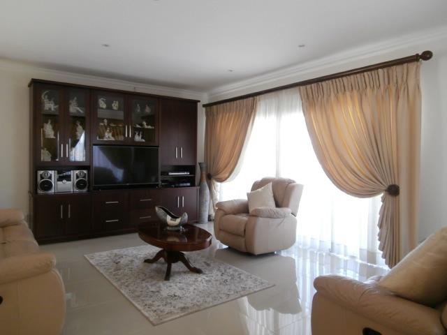 3 Bedroom Property for Sale in Oakdene Gauteng