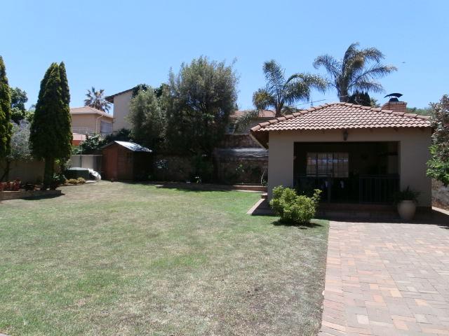 3 Bedroom Property for Sale in Oakdene Gauteng