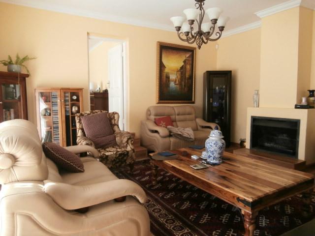 4 Bedroom Property for Sale in Oakdene Gauteng