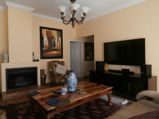 4 Bedroom Property for Sale in Oakdene Gauteng