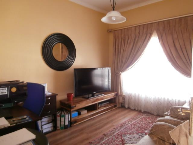 4 Bedroom Property for Sale in Oakdene Gauteng