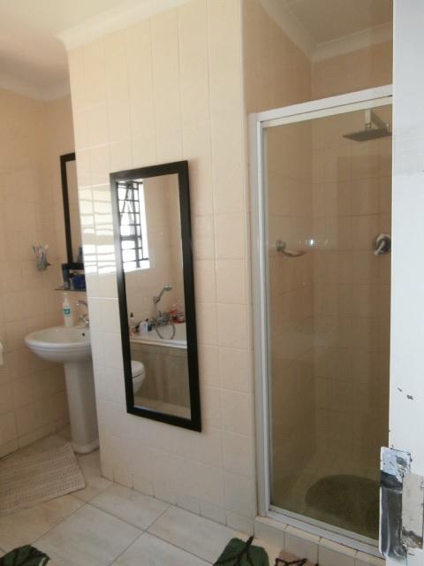 4 Bedroom Property for Sale in Oakdene Gauteng