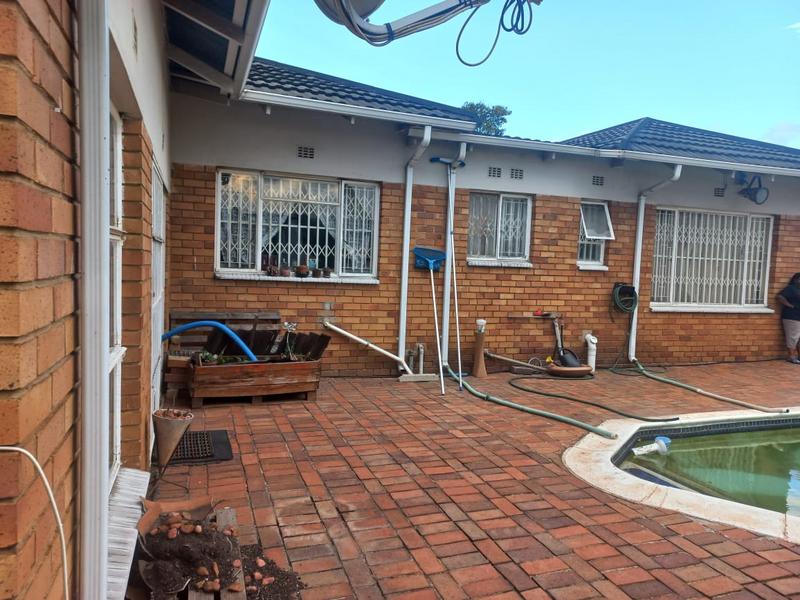 To Let 4 Bedroom Property for Rent in Primrose Hill Gauteng
