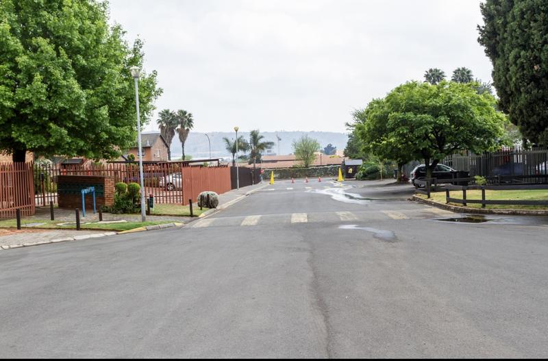 3 Bedroom Property for Sale in Bedford Gardens Gauteng