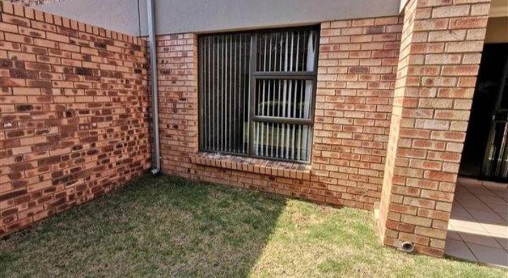 2 Bedroom Property for Sale in Ravenswood Gauteng