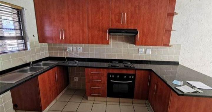 2 Bedroom Property for Sale in Ravenswood Gauteng