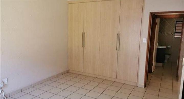 2 Bedroom Property for Sale in Ravenswood Gauteng