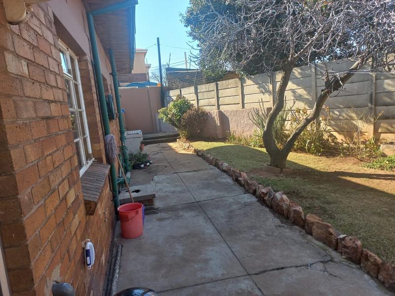 4 Bedroom Property for Sale in Primrose Hill Gauteng