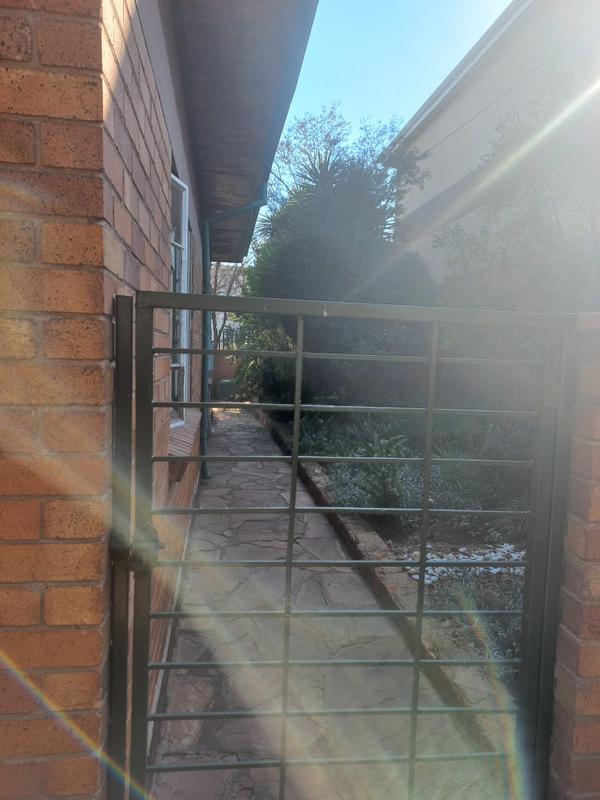 4 Bedroom Property for Sale in Primrose Hill Gauteng