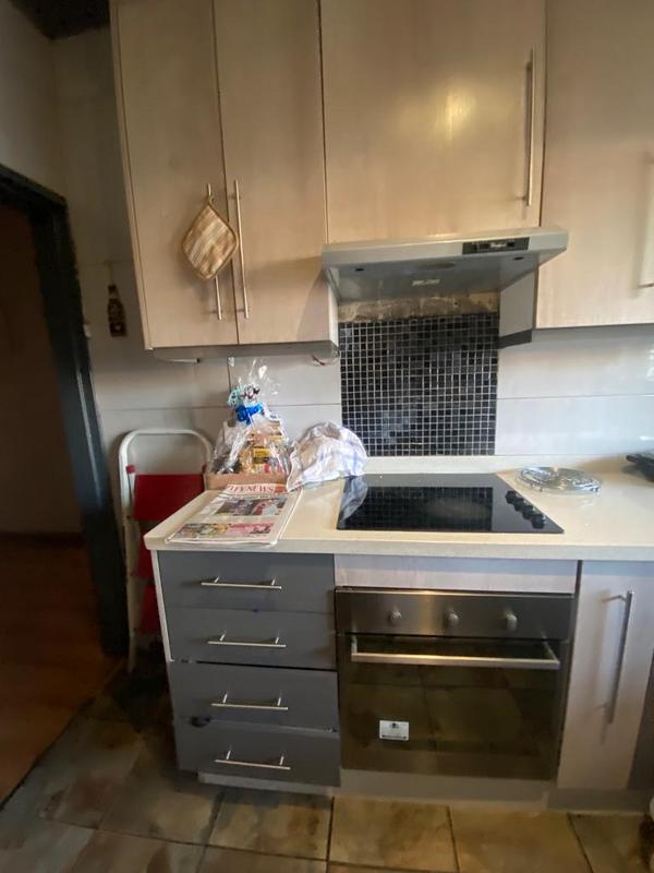 2 Bedroom Property for Sale in Wychwood Gauteng