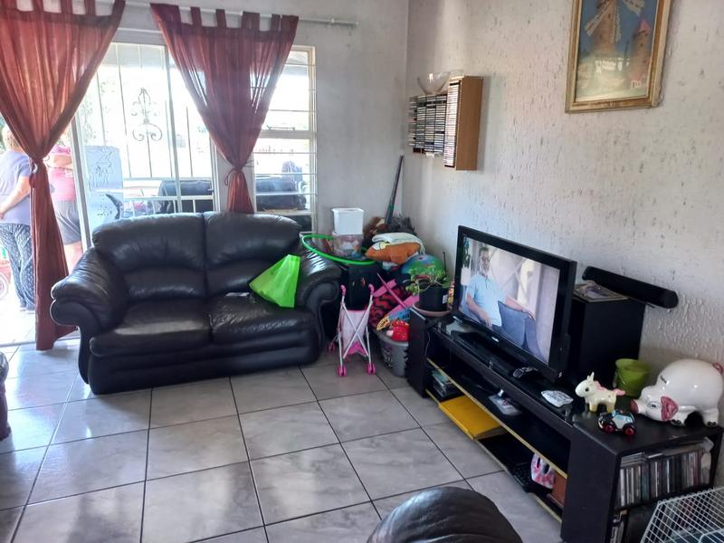 2 Bedroom Property for Sale in Wychwood Gauteng