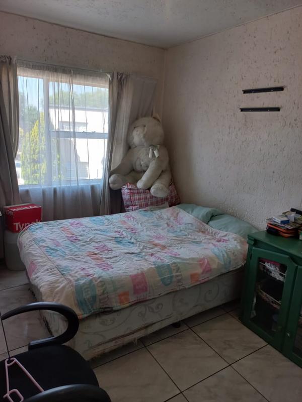 2 Bedroom Property for Sale in Wychwood Gauteng