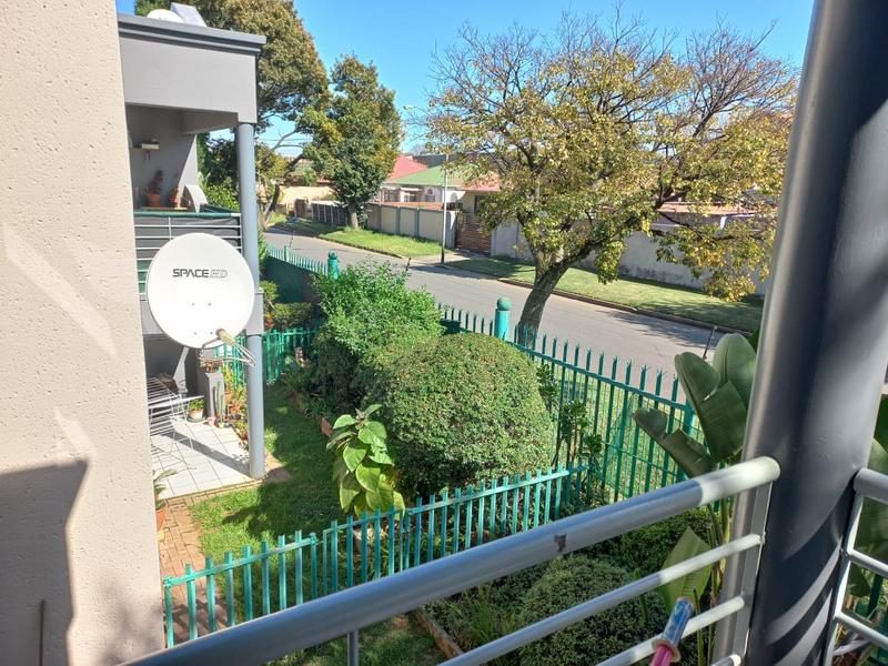 2 Bedroom Property for Sale in Wychwood Gauteng