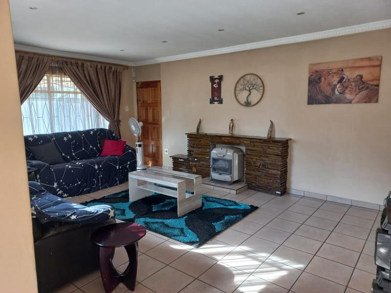 3 Bedroom Property for Sale in Wychwood Gauteng