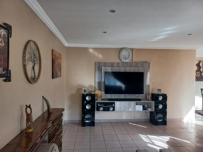 3 Bedroom Property for Sale in Wychwood Gauteng