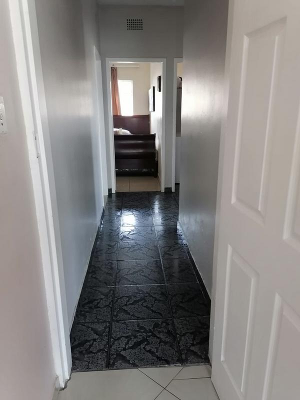 2 Bedroom Property for Sale in Wychwood Gauteng