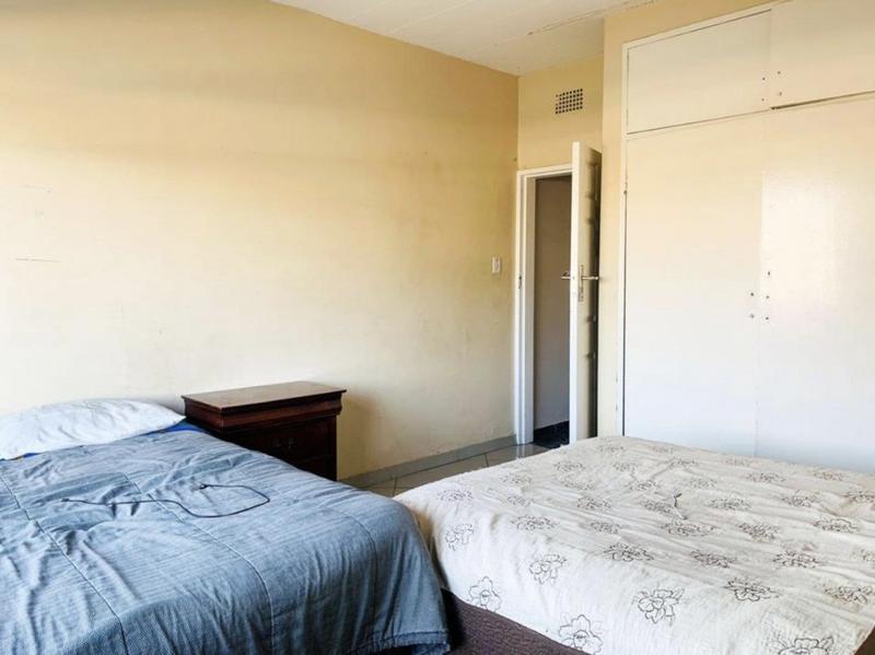 2 Bedroom Property for Sale in Wychwood Gauteng