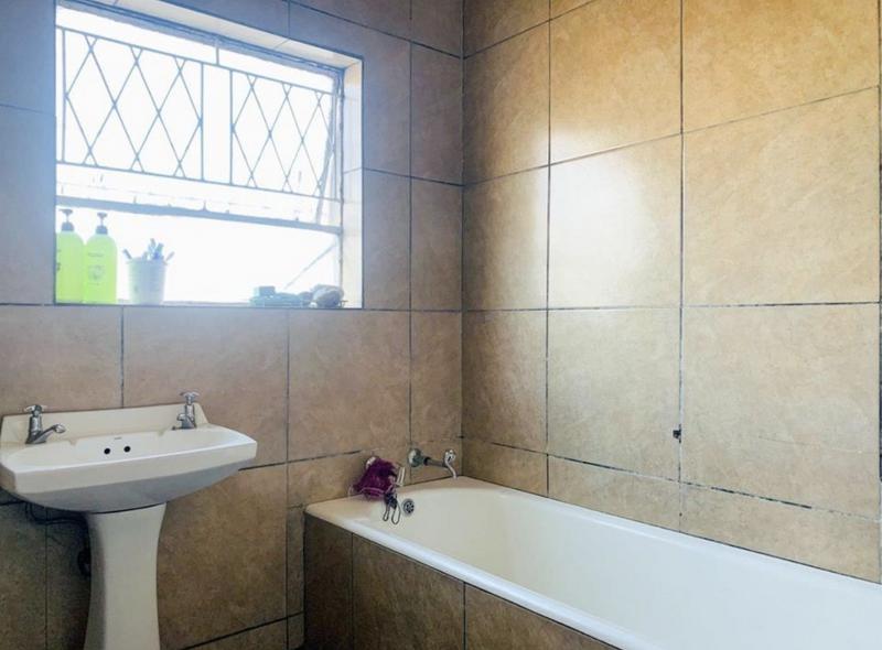 2 Bedroom Property for Sale in Wychwood Gauteng