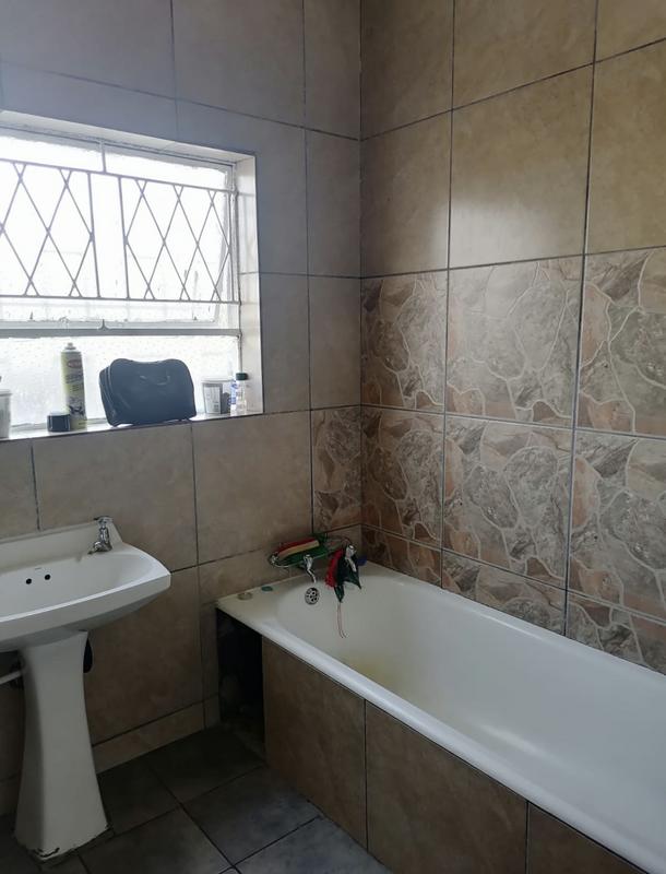 2 Bedroom Property for Sale in Wychwood Gauteng