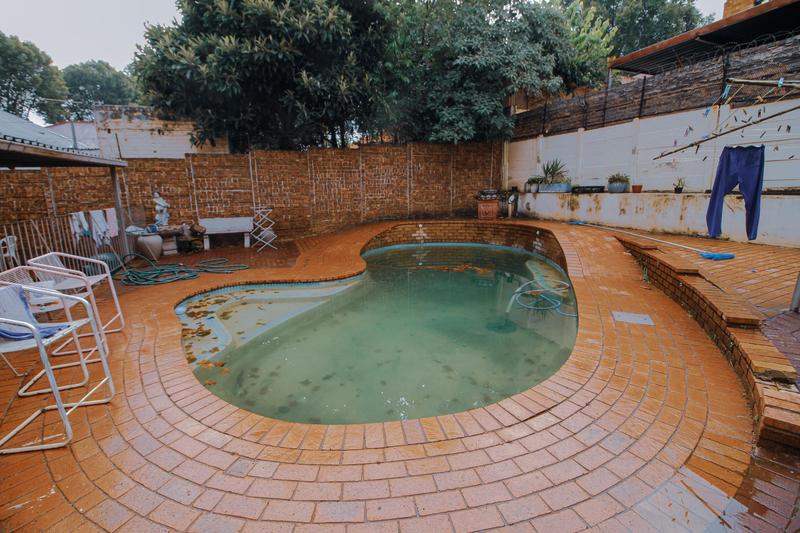 4 Bedroom Property for Sale in Bezuidenhout Valley Gauteng