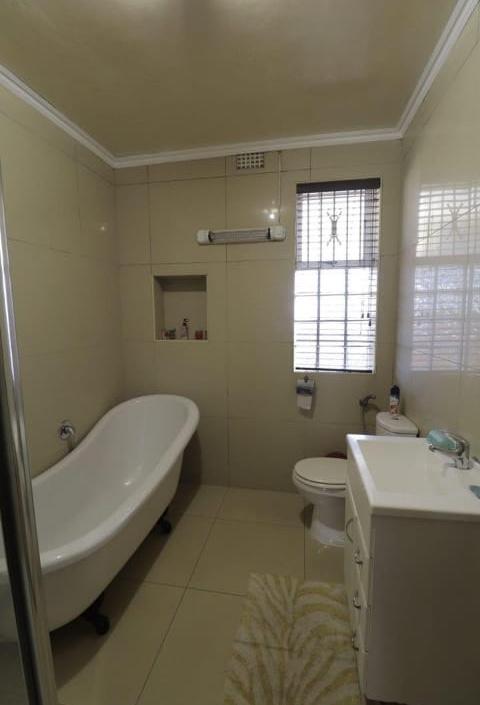 5 Bedroom Property for Sale in Observatory Gauteng