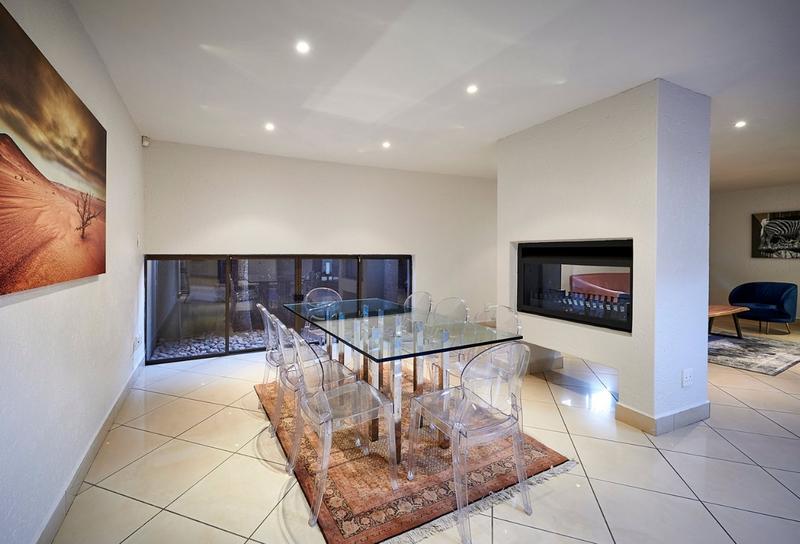 To Let 4 Bedroom Property for Rent in Sandown Gauteng