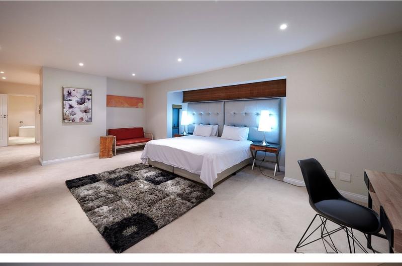 To Let 4 Bedroom Property for Rent in Sandown Gauteng