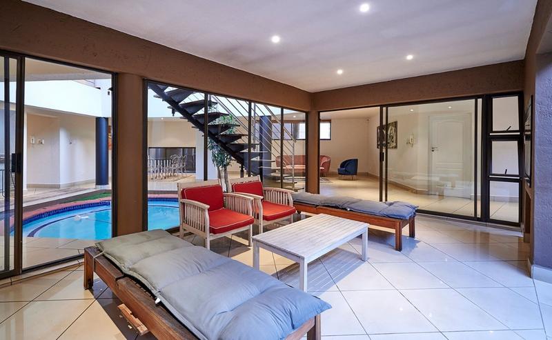 To Let 4 Bedroom Property for Rent in Sandown Gauteng