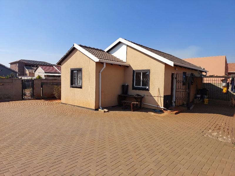 To Let 3 Bedroom Property for Rent in Mapleton A H Gauteng