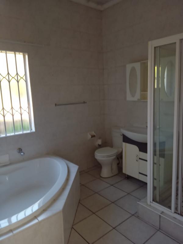 3 Bedroom Property for Sale in Honeydew Gauteng