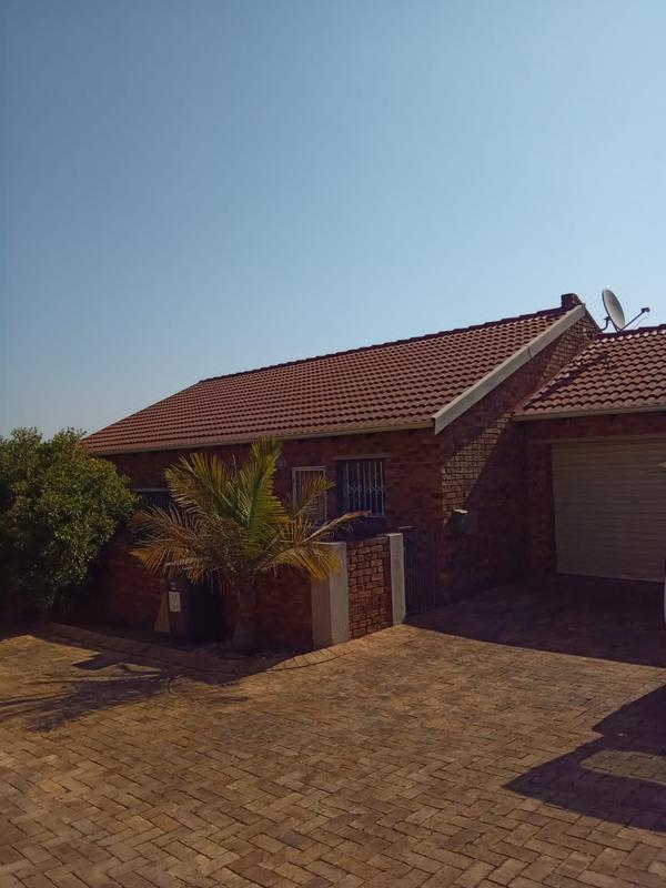 3 Bedroom Property for Sale in Honeydew Gauteng