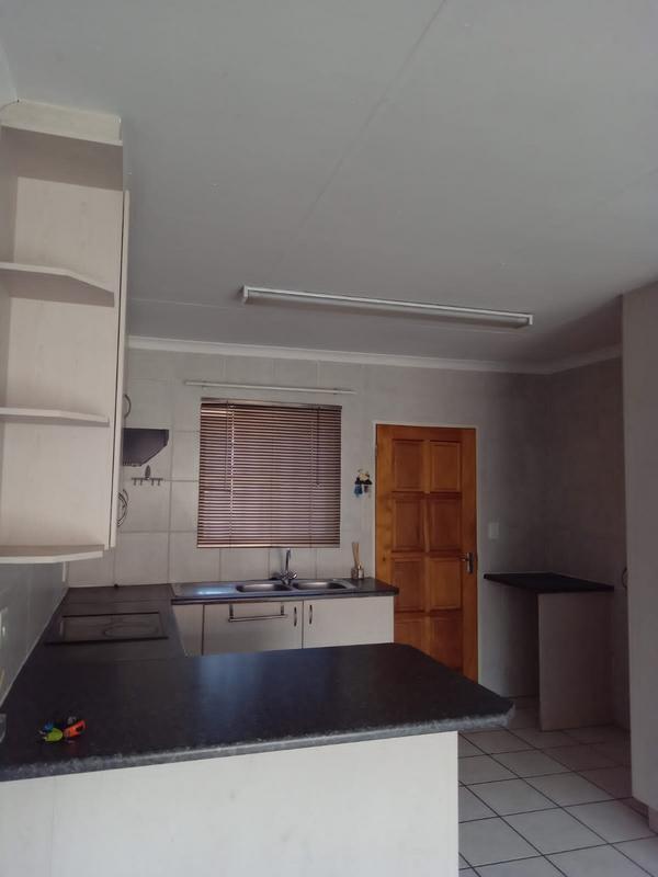 3 Bedroom Property for Sale in Honeydew Gauteng