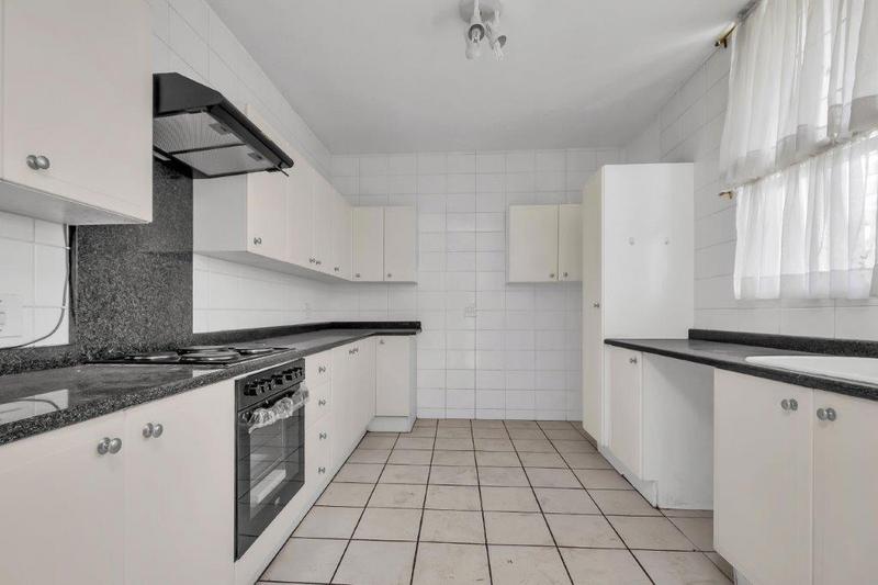 3 Bedroom Property for Sale in Sandhurst Gauteng