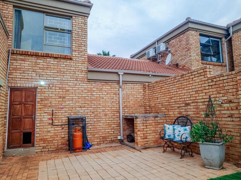 3 Bedroom Property for Sale in Willowbrook Gauteng