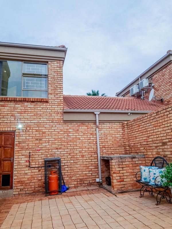 3 Bedroom Property for Sale in Willowbrook Gauteng