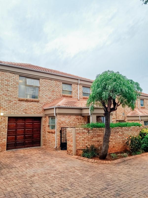 3 Bedroom Property for Sale in Willowbrook Gauteng