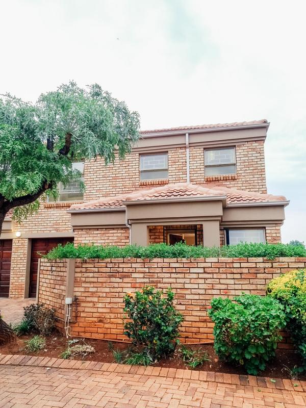 3 Bedroom Property for Sale in Willowbrook Gauteng