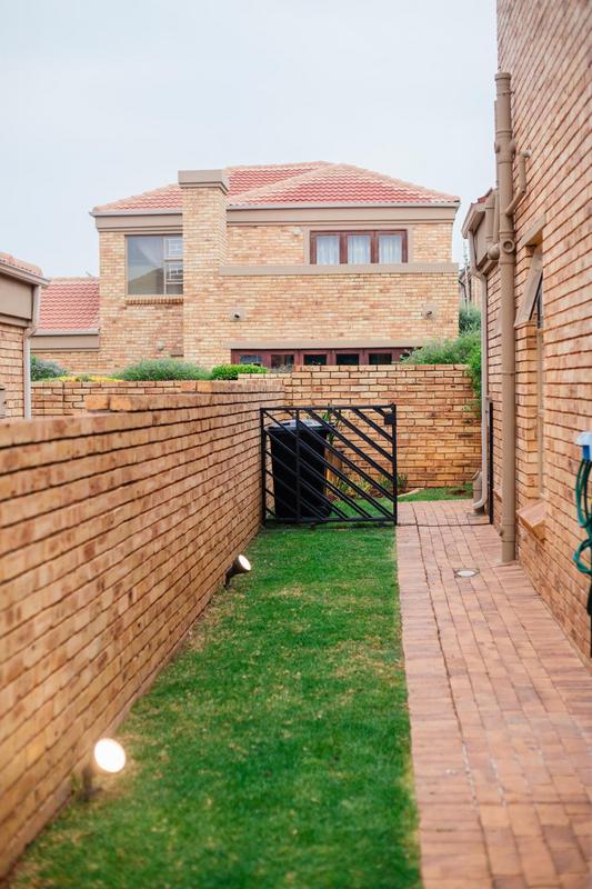 3 Bedroom Property for Sale in Willowbrook Gauteng