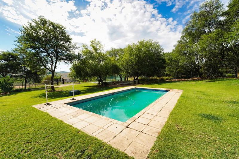 To Let 5 Bedroom Property for Rent in Chartwell Gauteng