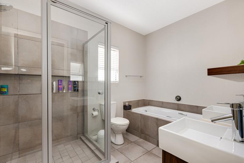 To Let 3 Bedroom Property for Rent in Beverley Gauteng